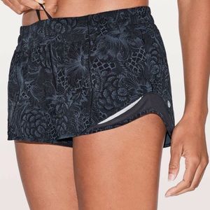 Lululemon Hotty Hot Short 2.5” Navy Black